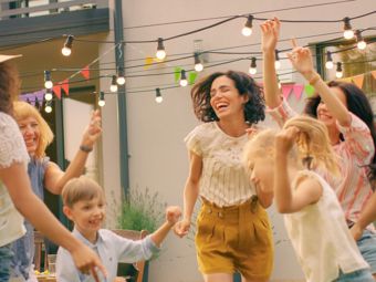 Konec prázdnin: zakončete léto zahradní party i novým vybavením pokojíčku