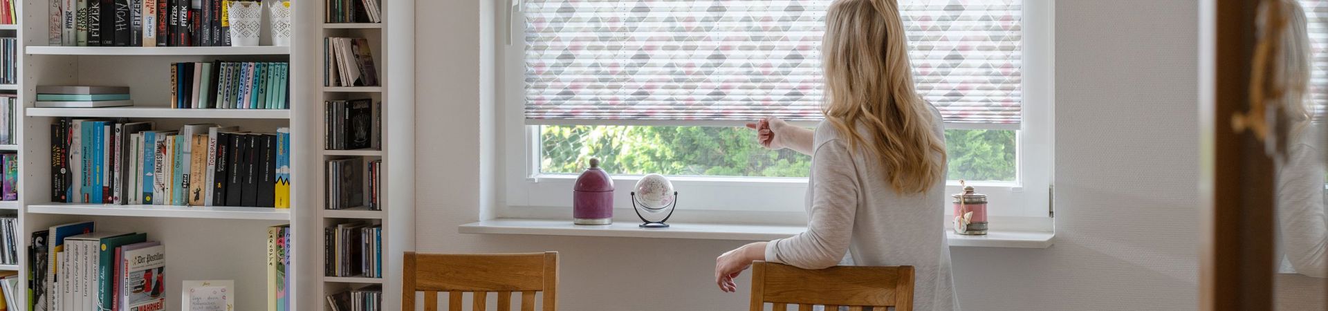 Plisse žaluzie: Elegantní a praktické řešení pro každý interiér