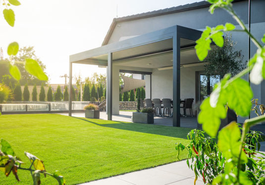 Bioklimatická pergola: Luxus, který se vyplatí
